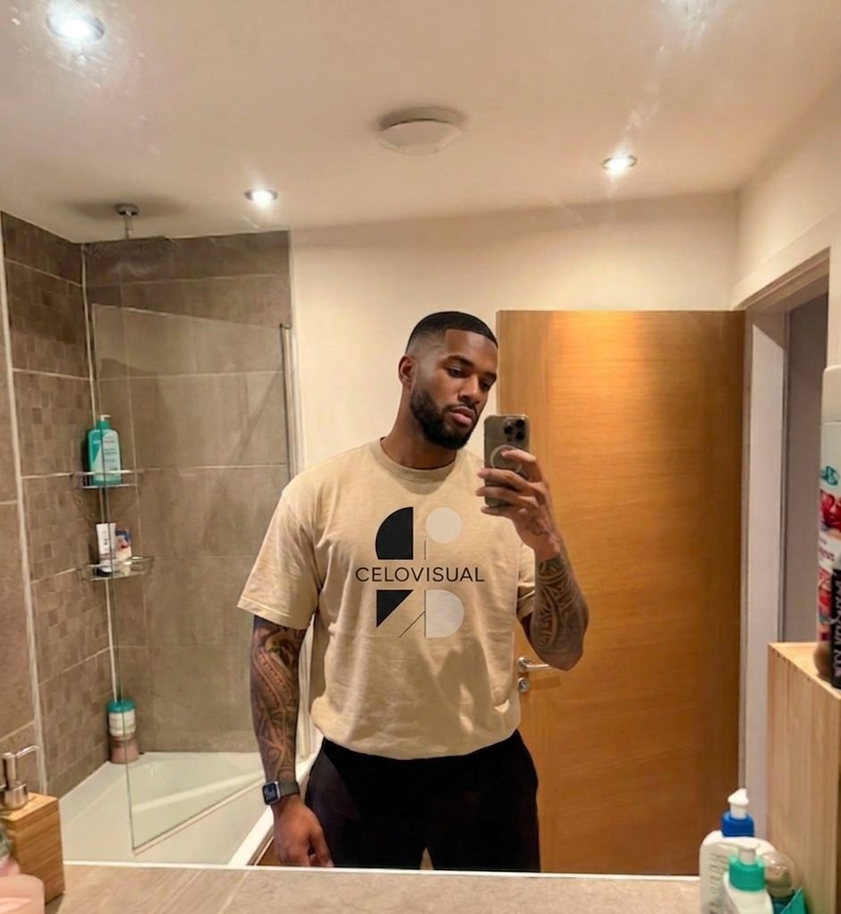 Celovisual logo tee